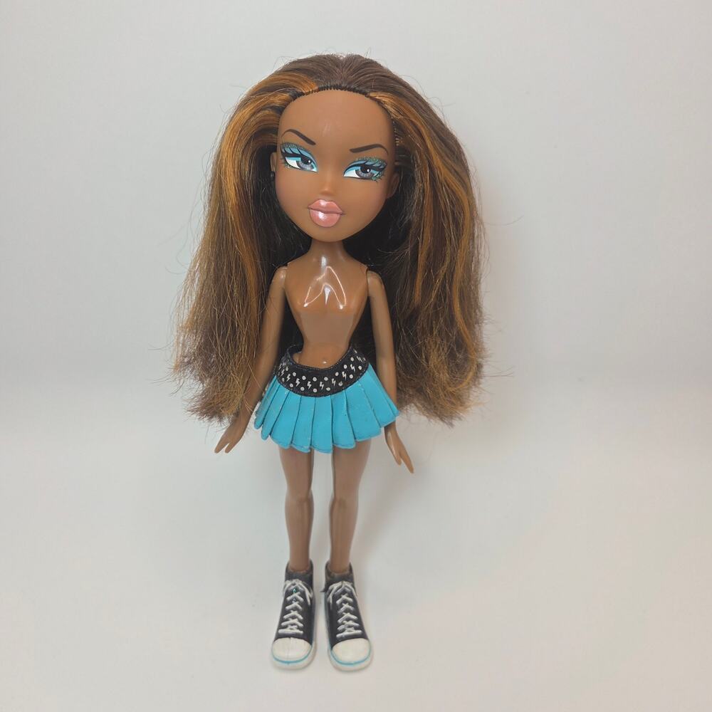 Vintage 2005 Bratz Original Play Sportz Rockin' Cheerleading Sasha Doll